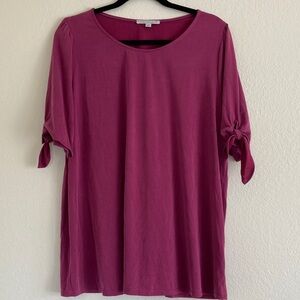 Green Envelope Magenta Short Sleeve Top
